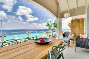 Las Dunas with Stunning Sea View and Shared Pool